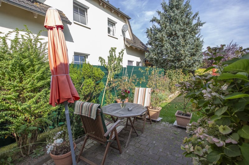 Terrasse vorm Eingangsbereich 